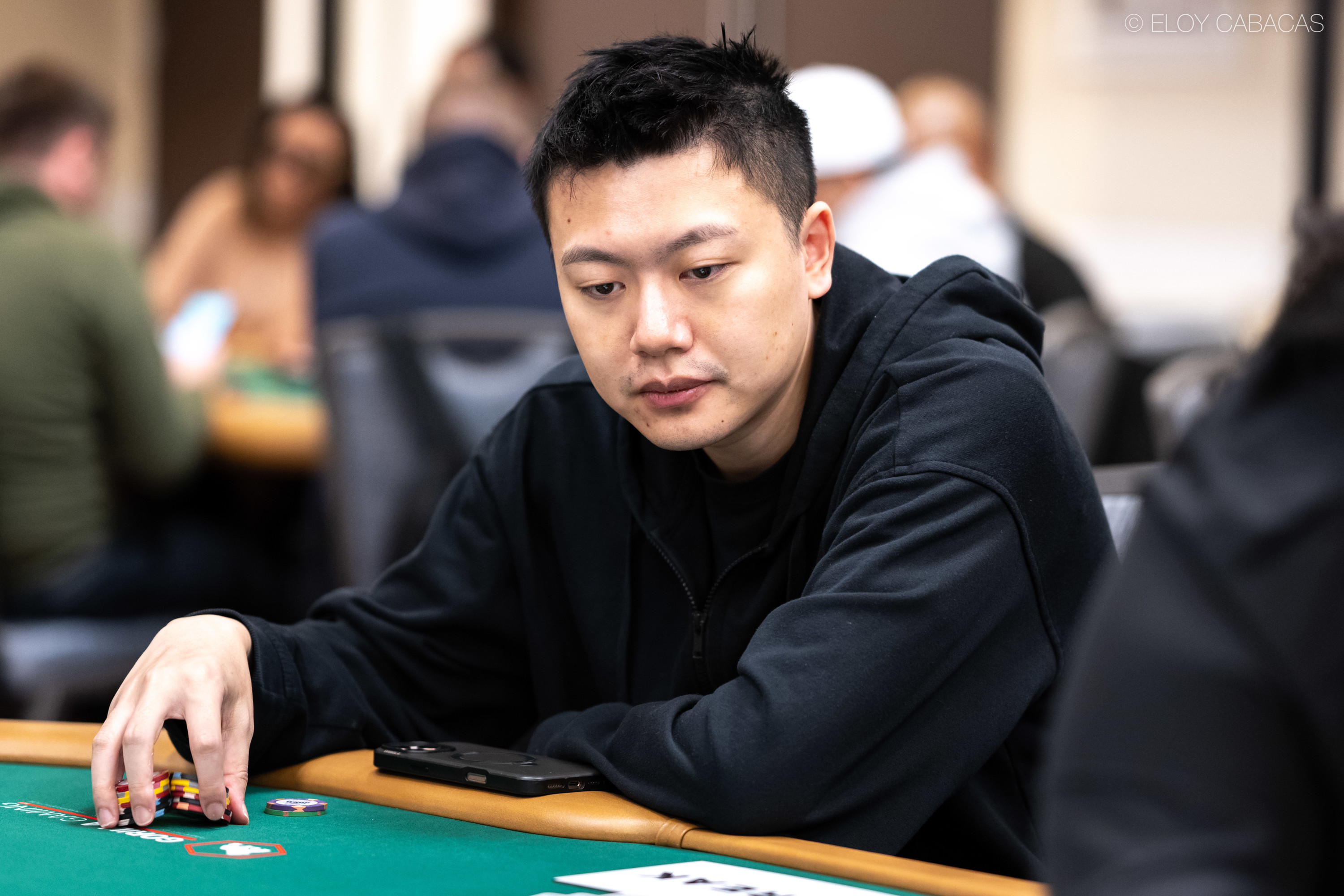 韦斯利险些被淘汰却逆袭至WSOP主赛事第五日 - 问鼎娱乐入口