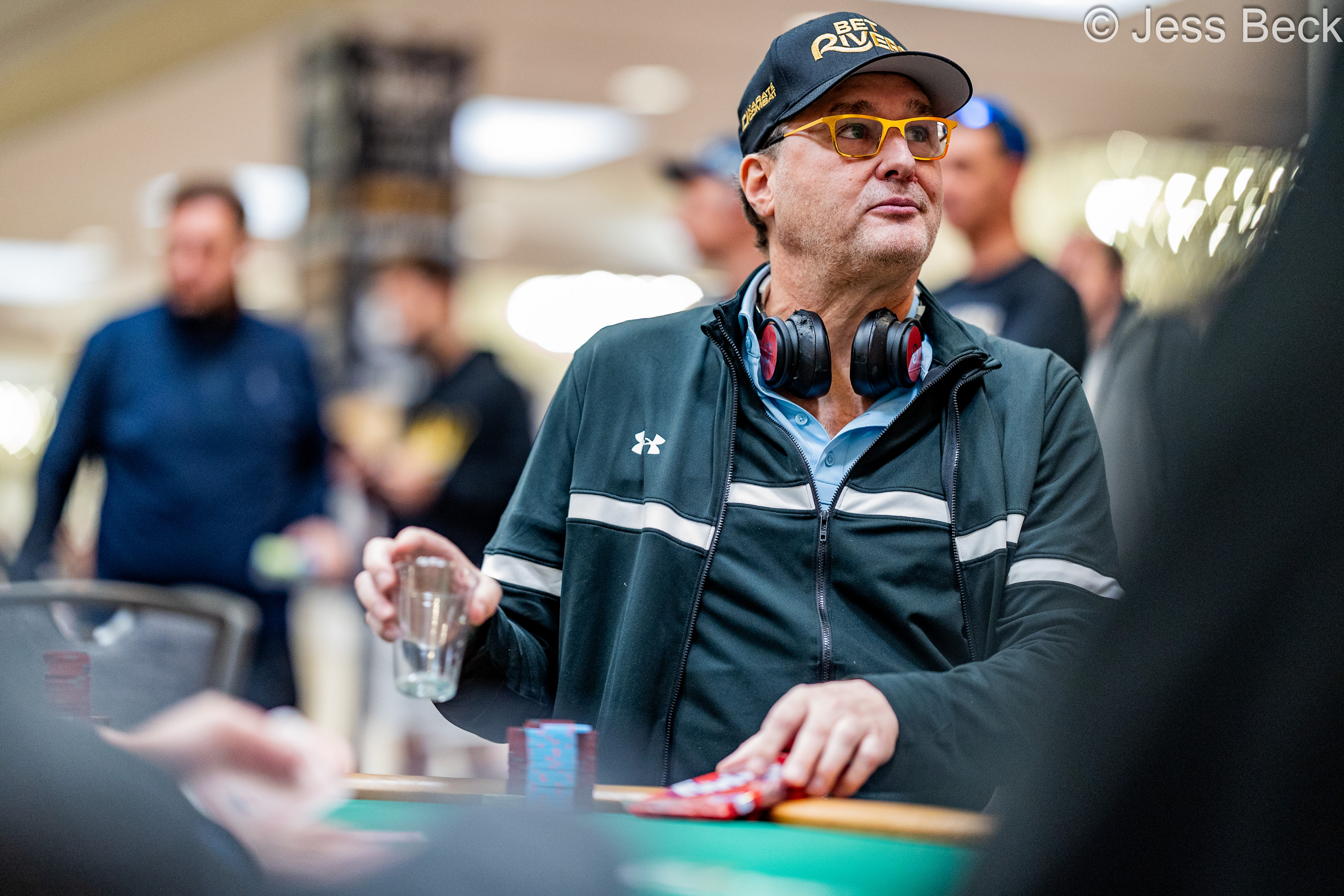 菲尔·赫尔姆斯在WSOP决赛日处于领先，能否冲击第18个手镯？ - 问鼎娱乐登录